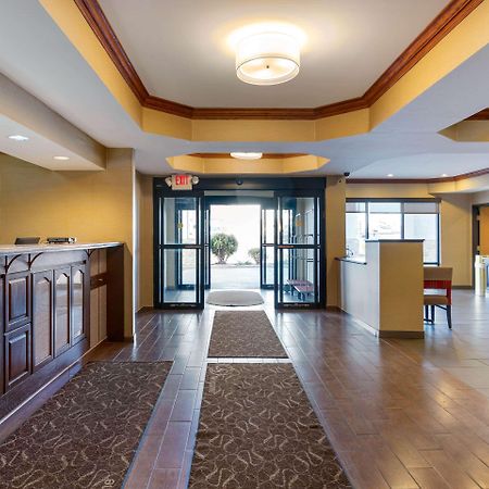 Comfort Suites South Haven Near I-96 Luaran gambar