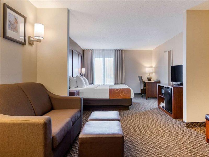 Comfort Suites South Haven Near I-96 Luaran gambar
