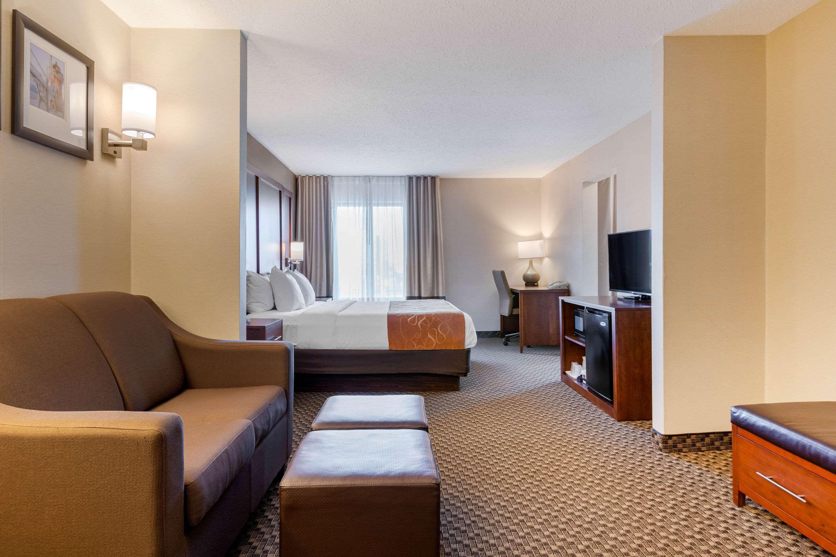 Comfort Suites South Haven Near I-96 Luaran gambar