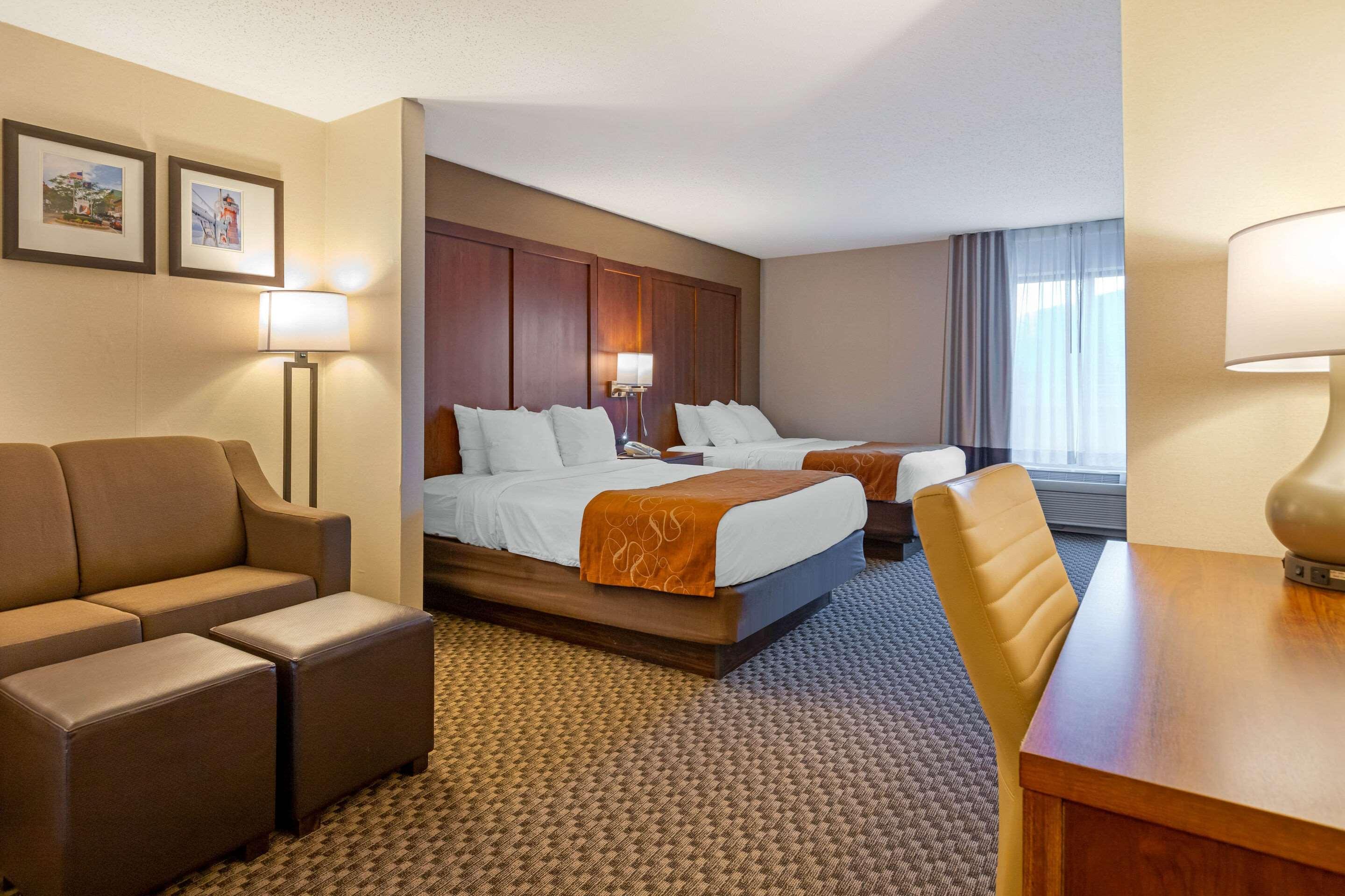 Comfort Suites South Haven Near I-96 Luaran gambar