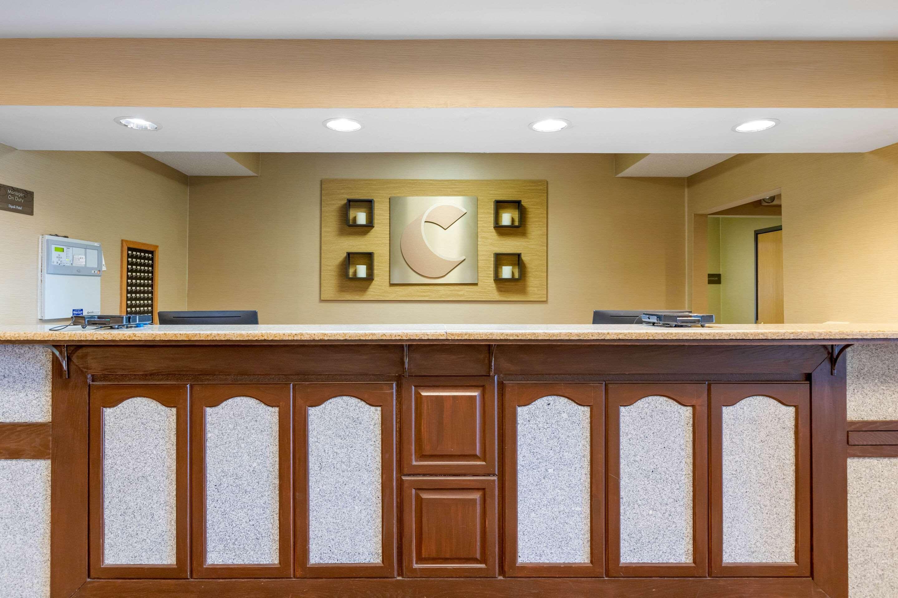 Comfort Suites South Haven Near I-96 Luaran gambar