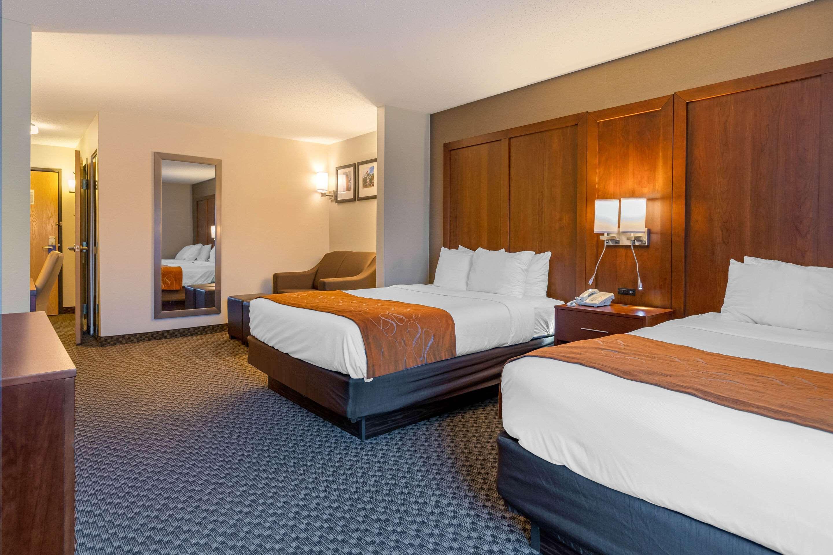 Comfort Suites South Haven Near I-96 Luaran gambar