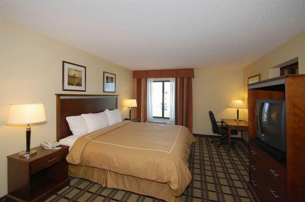 Comfort Suites South Haven Near I-96 Luaran gambar