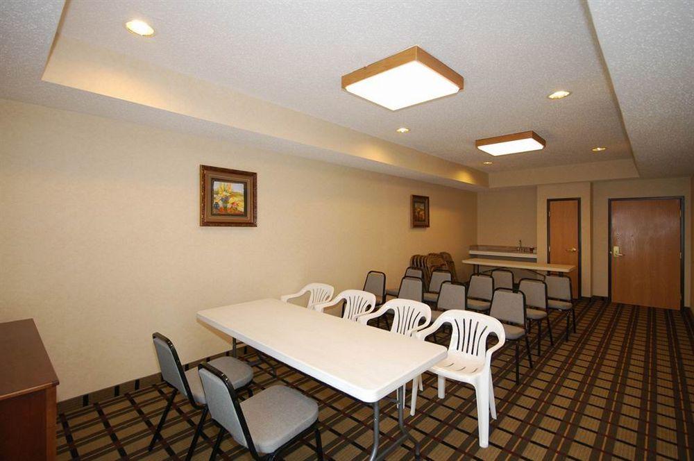 Comfort Suites South Haven Near I-96 Luaran gambar