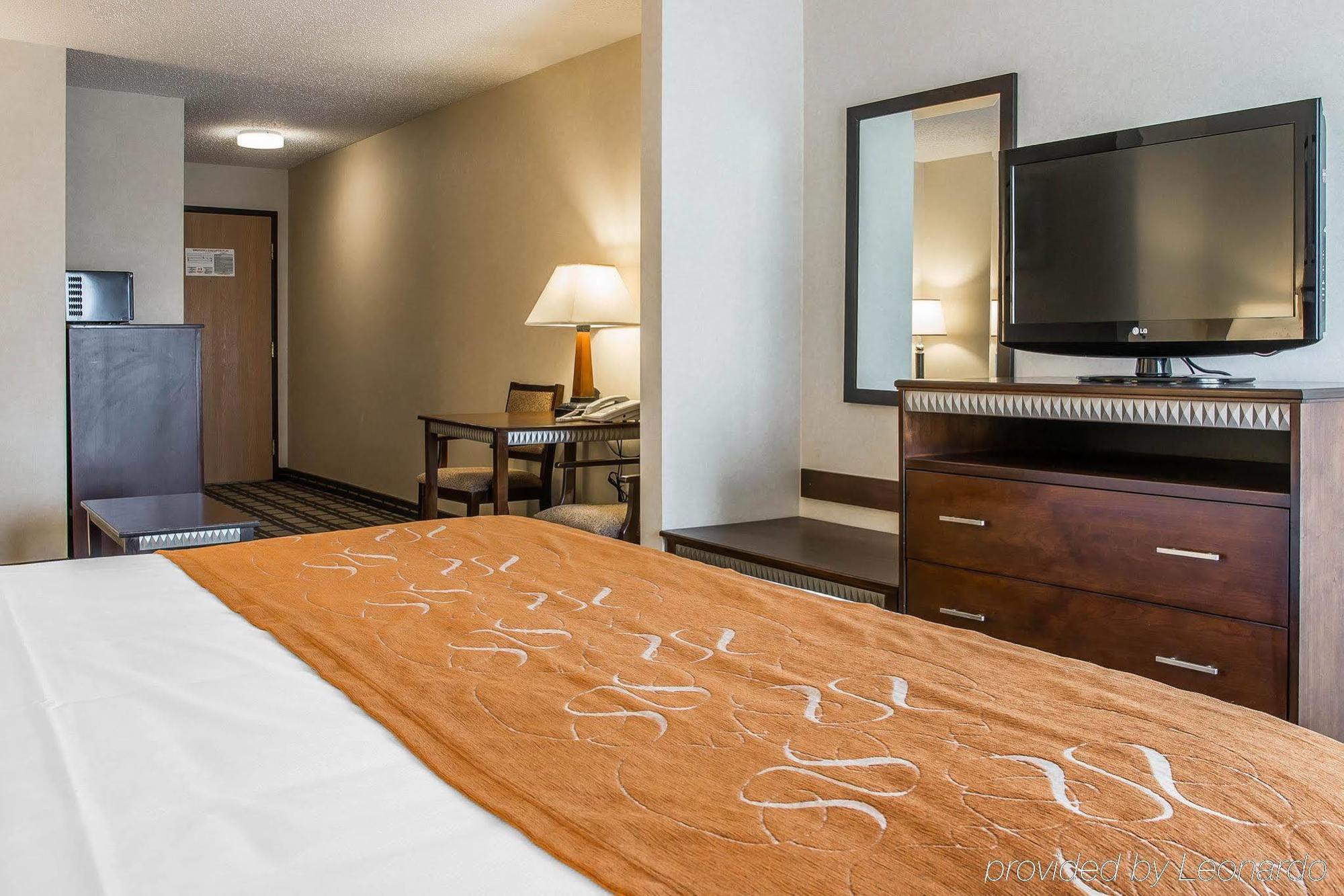 Comfort Suites South Haven Near I-96 Luaran gambar