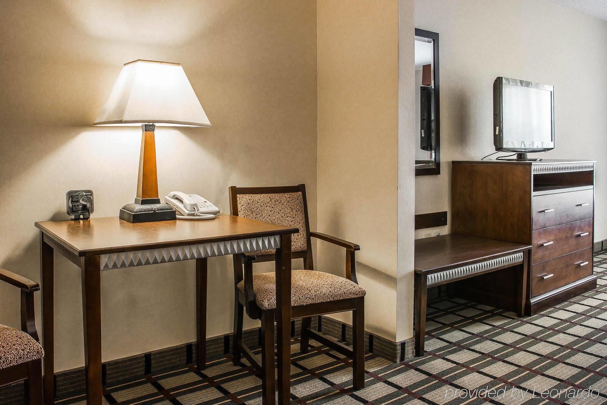 Comfort Suites South Haven Near I-96 Luaran gambar